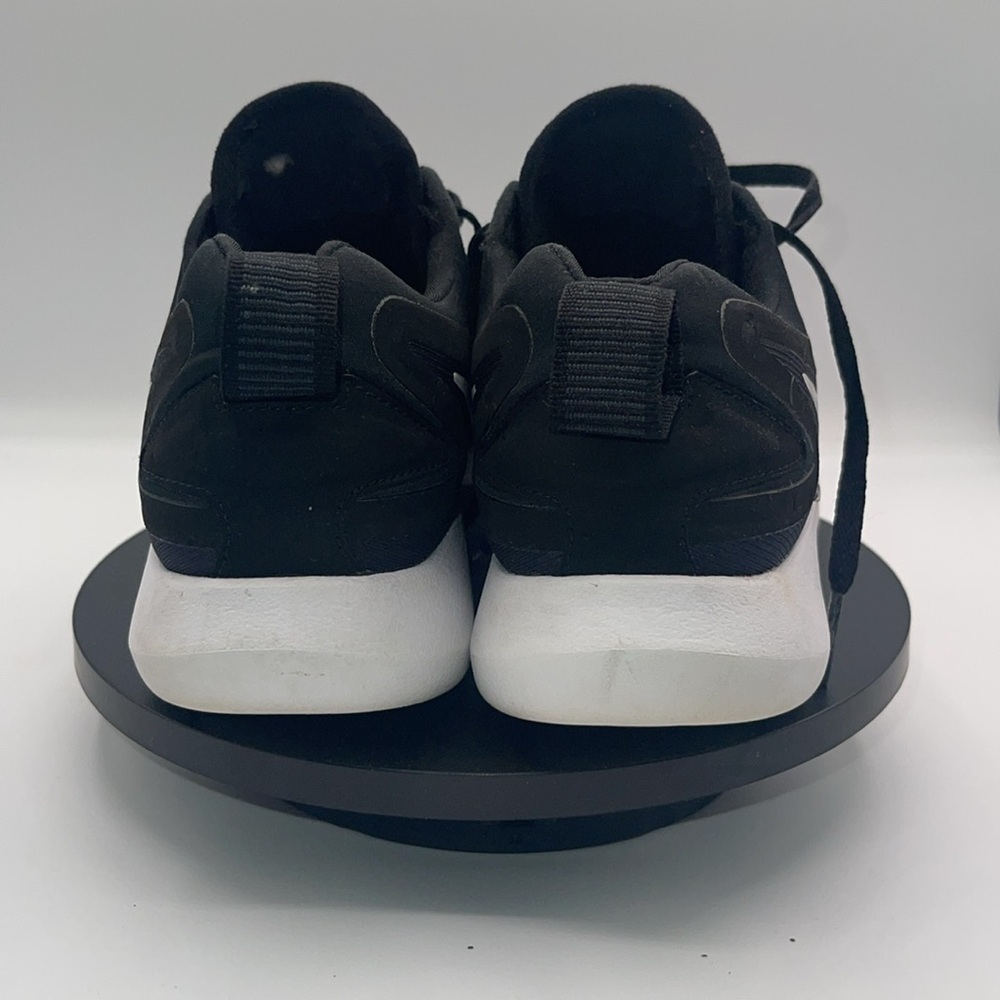 Nike Youth Lunarsolo Black Athletic 
Shoes size 5.5 Y  Boys - Picture 3 of 6